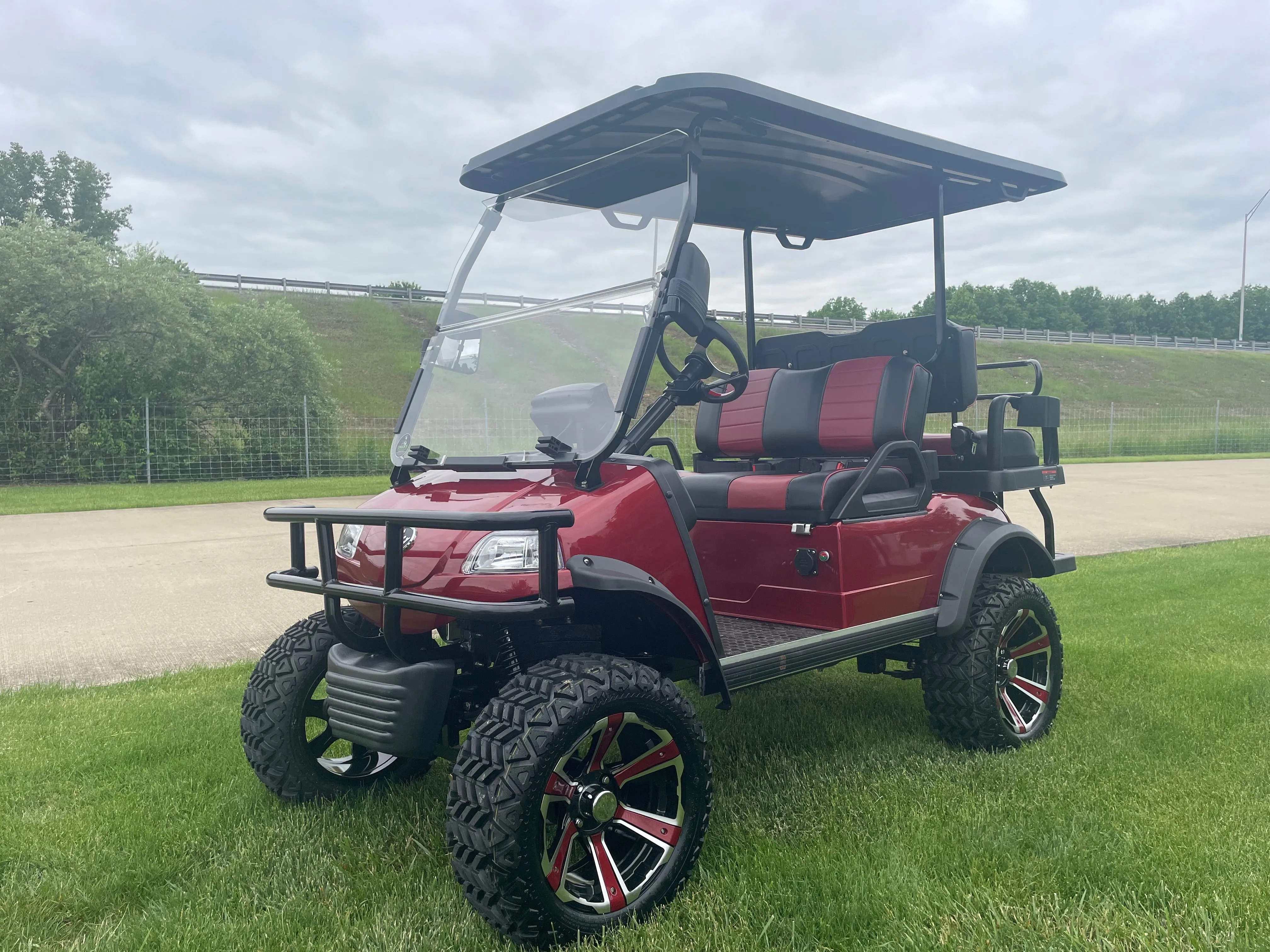 2025 Evolution Forester 4 Lithium Ion  Lifted Four Passenger