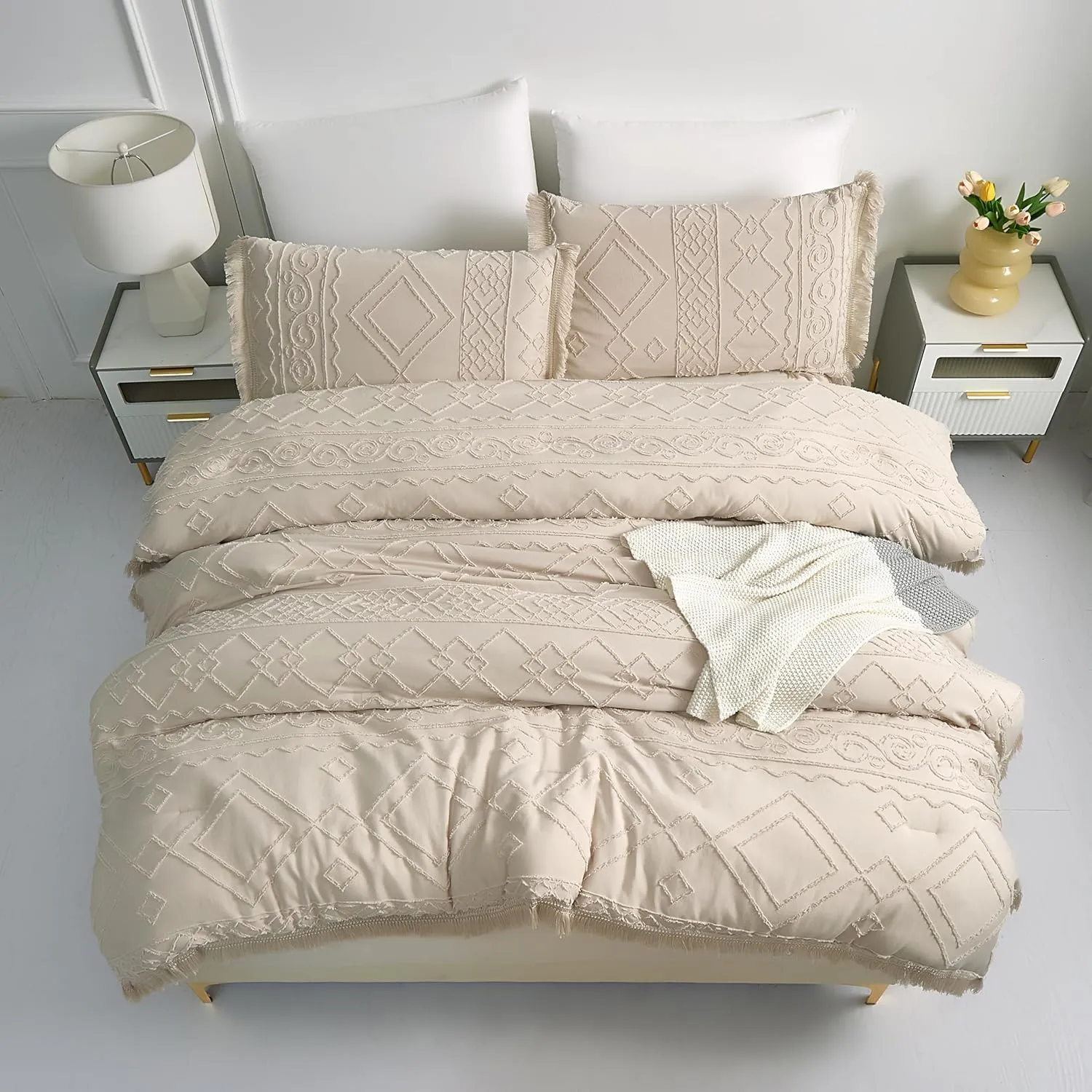 Boho Queen Comforter Set Beige 3 Pieces Tufted Tassel Comforter Set Queen Size Lightweight Queen Size Comforter Sets Shabby Chic Farmhouse Fluffy Beige Comforter Queen Bed Set Gift Choice