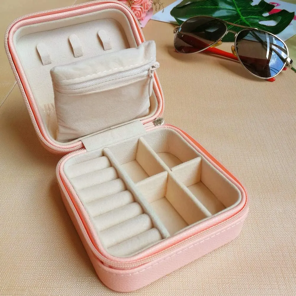 HerFav Travel Jewelry Organizer, Small Jewelry Box Mini Portable Jewelry Case for Rings Earrings & Necklace for Women Girls (Pink)