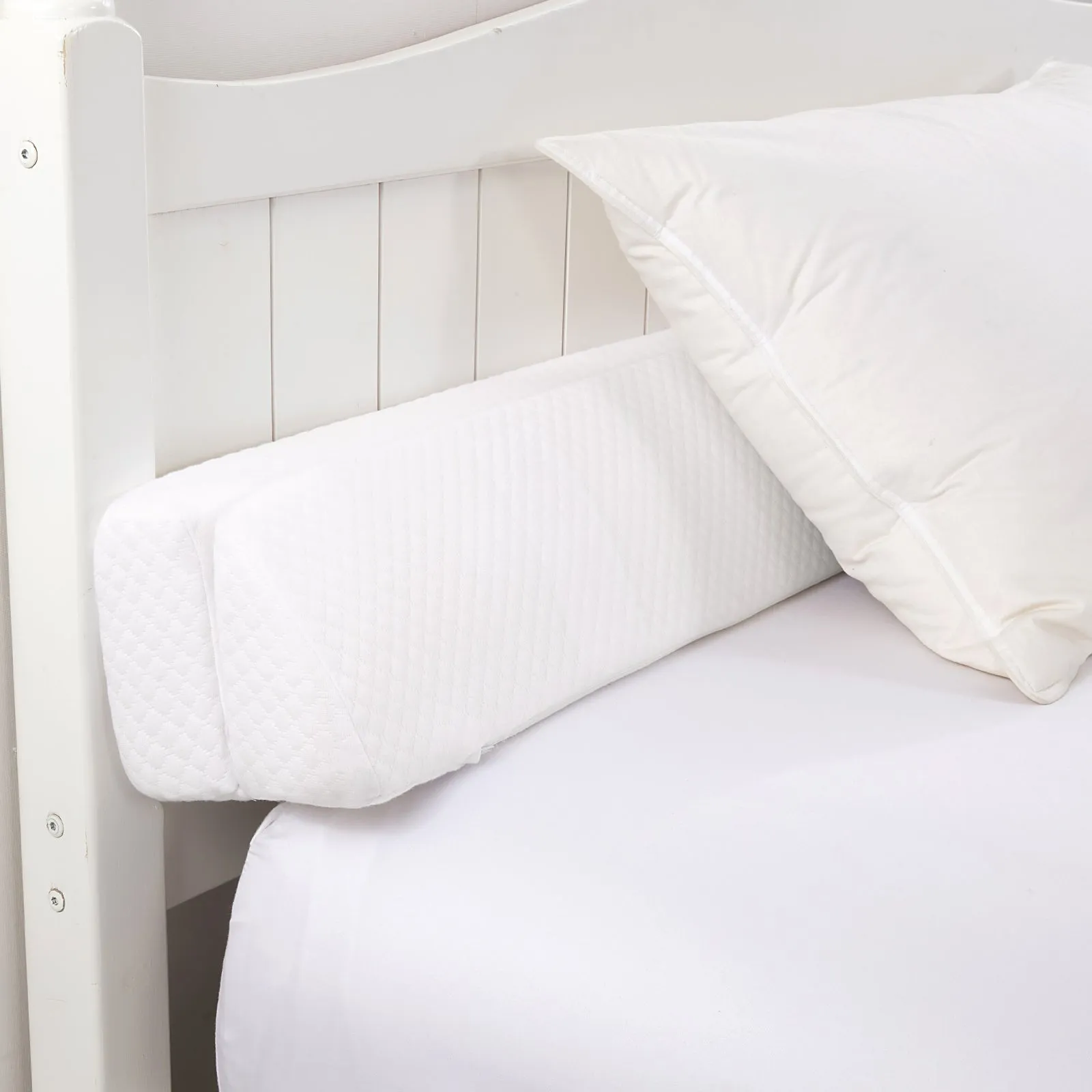 HOMBYS Wedge Pillow Headboard for Bed Gap,Foldable Bed Wedge Gap Filler King Size,Matterss Gap Filler,Multi Functional Bed Crack Pillow, Fill The Gap (0-7") Between Your Headboard and Mattress,White
