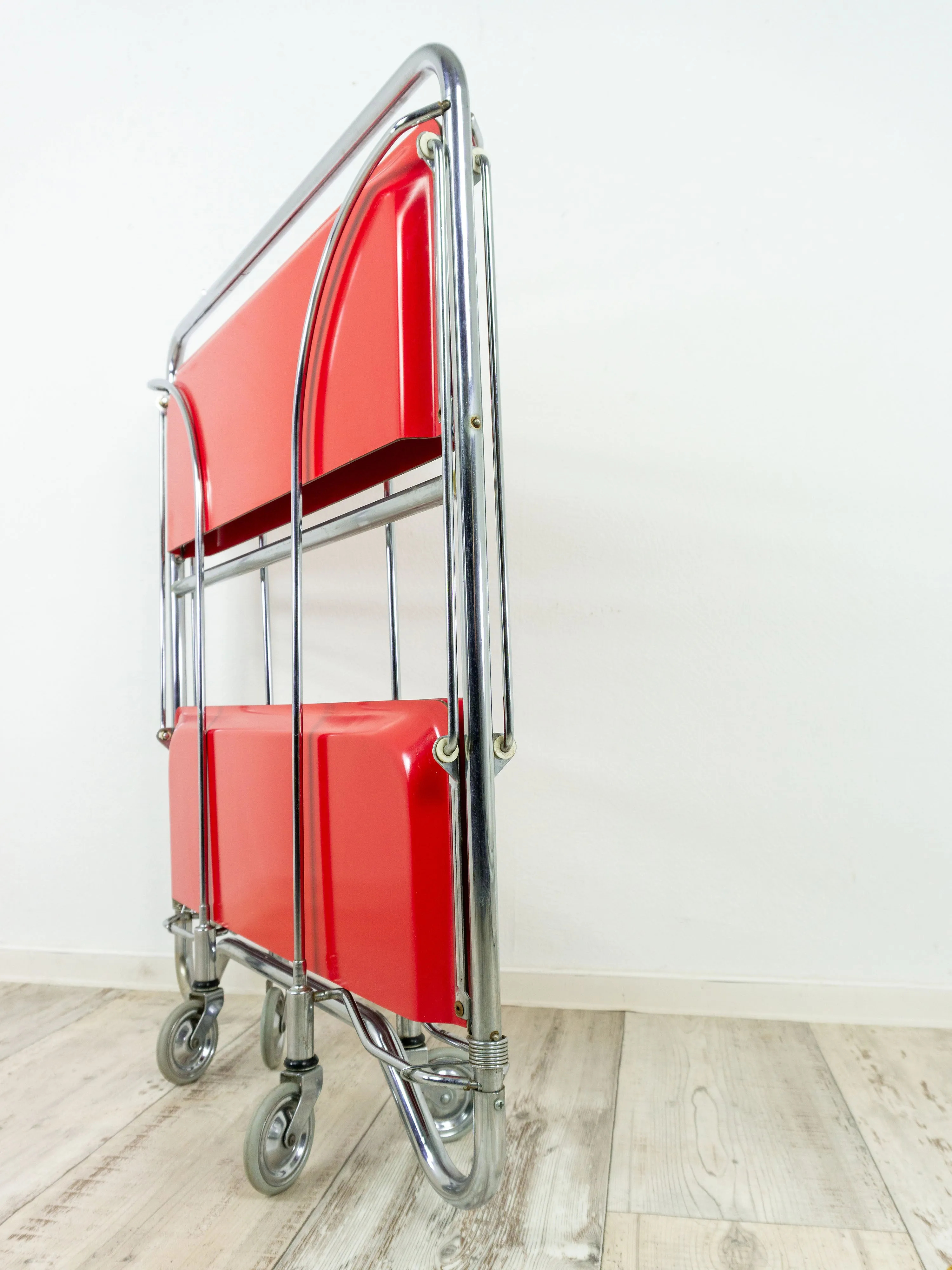 Iconic Red FOLDABLE TROLLEY Dinett by Bremshey