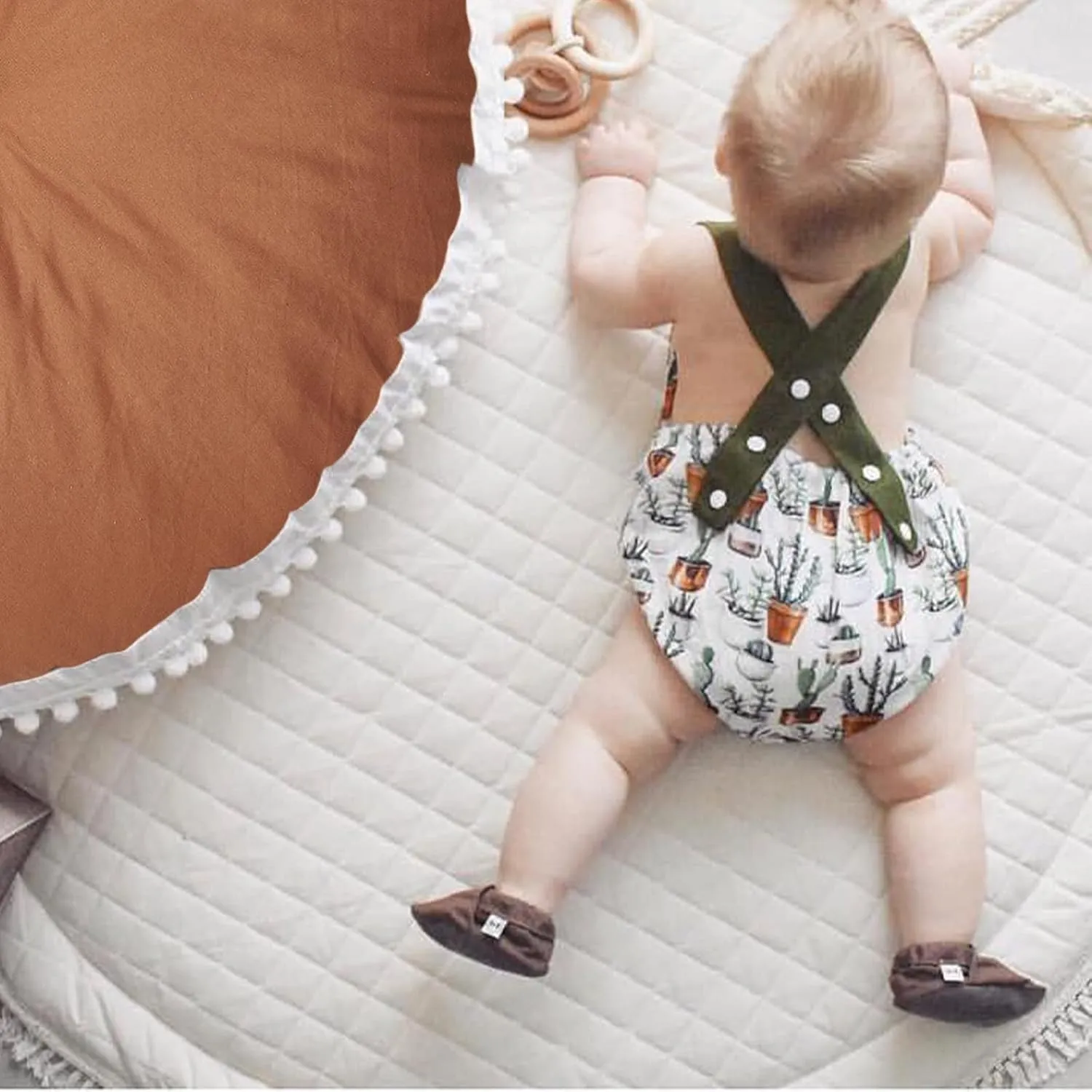 Large Floor Pillow Kids Round Floor Cushion Seating, 35 inches Big Circle Pillow, Round Pillows Seating for Children, Oversized Mat for Reading Nook Teepee Playroom Nursery Canopy Brown