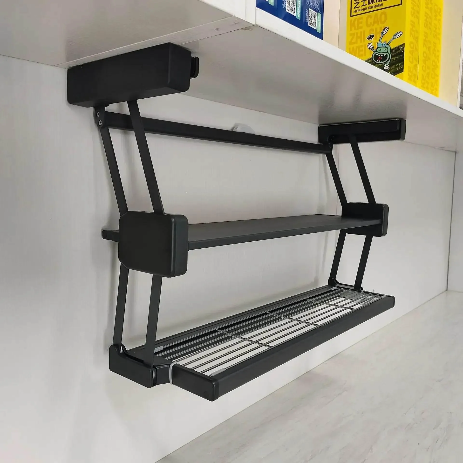 Retractable Kitchen Cabinet Organizer Shelf - Space-Saving Storage Solution