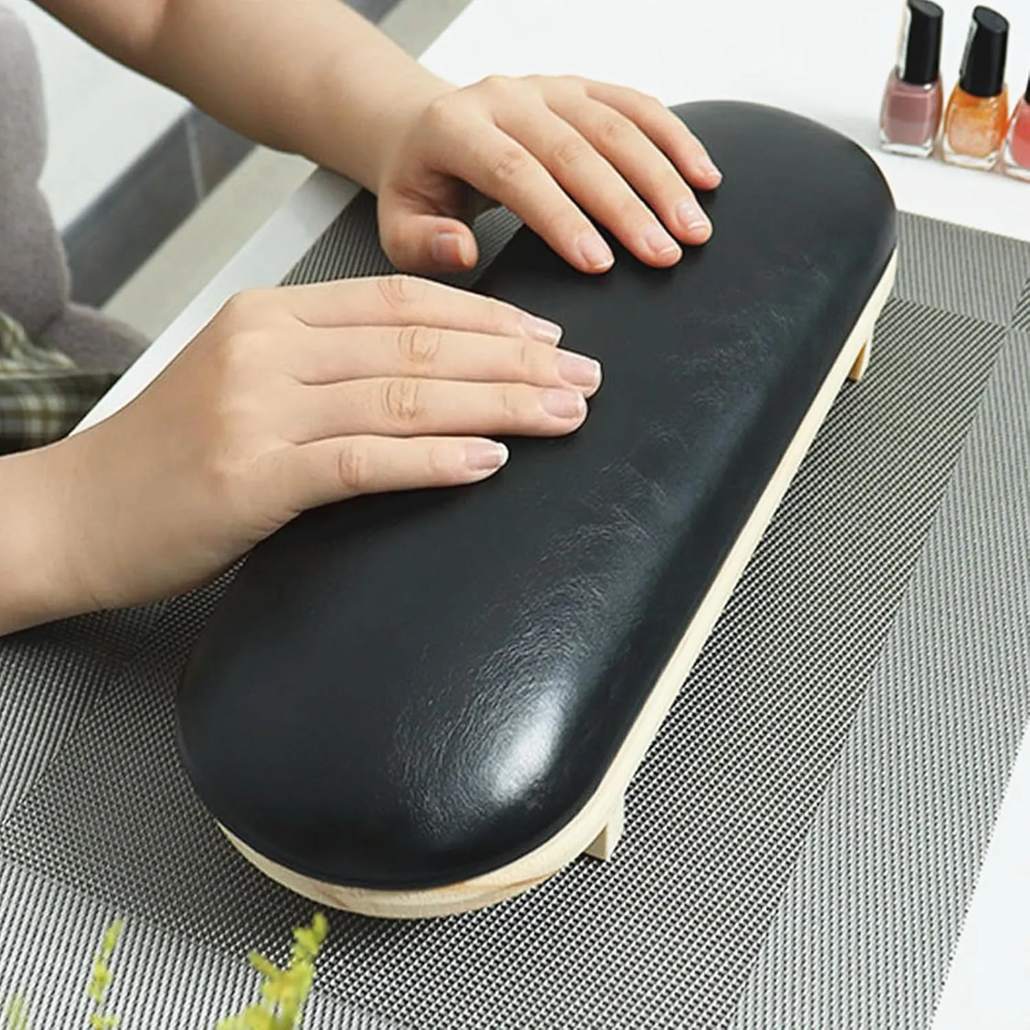 TANG SONG 1 Pcs Sponge Manicure Hand Rest Pillow Wooden Nail Stand Hand Holder Nail Table Manicure Armrest Cushion (Black)