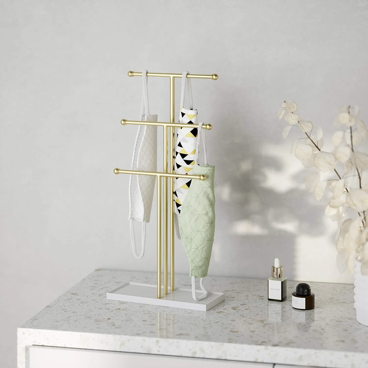 Umbra Trigem Hanging Jewelry Organizer Tiered Tabletop Free Standing Necklace Holder Display, White/Nickel